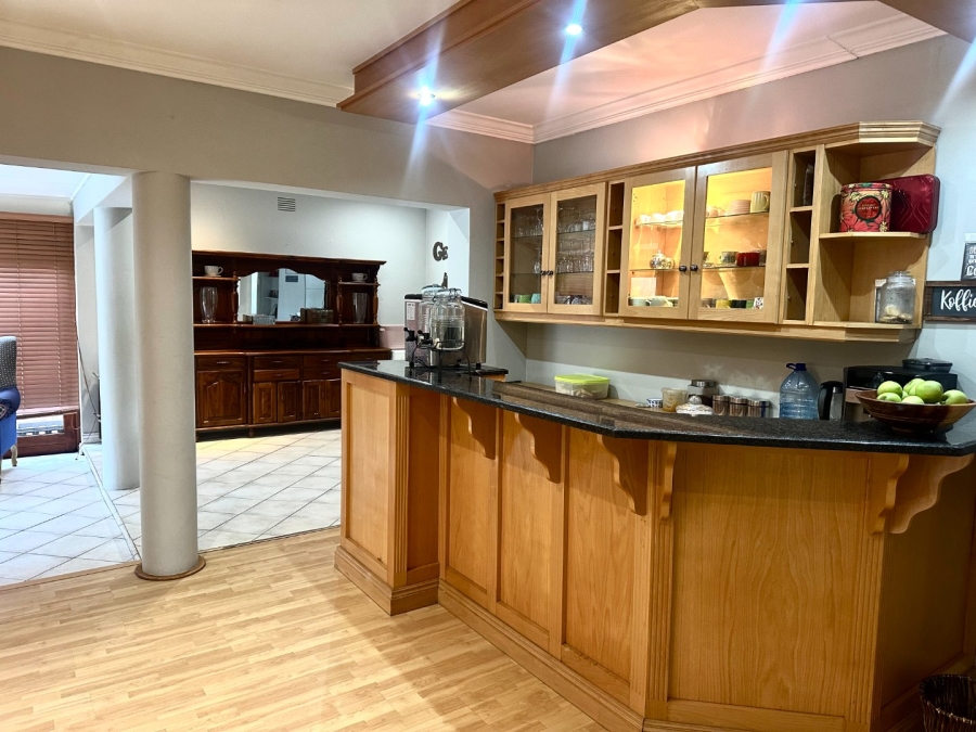 6 Bedroom Property for Sale in Dormehls Drift Western Cape